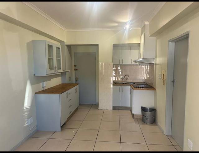 1 BEDROOM PROPERTY TO RENT IN FISH HOEK